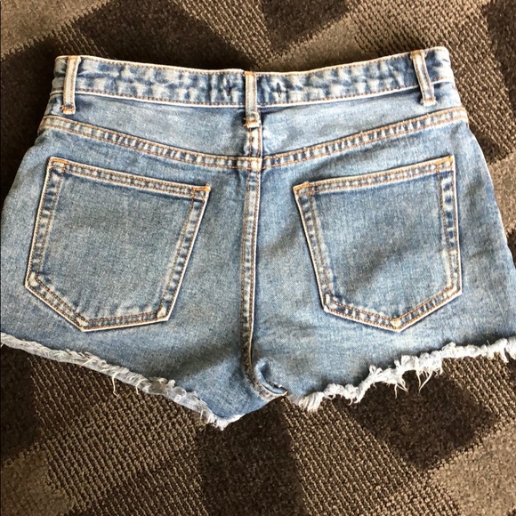 Forever 21 Raw Hem Button Up Denim Shorts size 27 - Picture 4 of 6